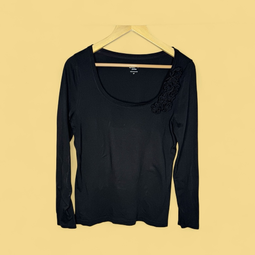LOFT Black Long Sleeve Blouse with Floral Accent PETITE - Picture 4 of 7